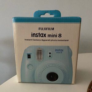 FujiFilm Instax mini 8